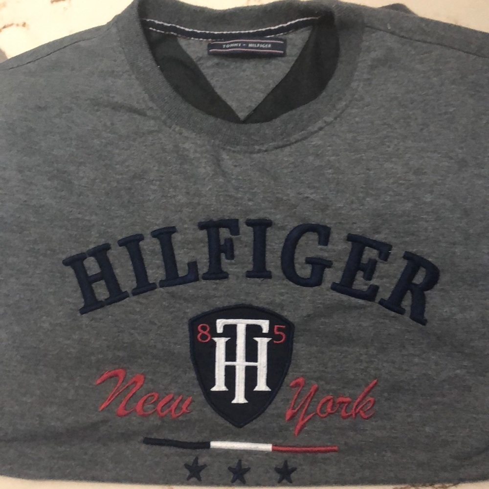 Tommy Hilfiger crew neck pull over.